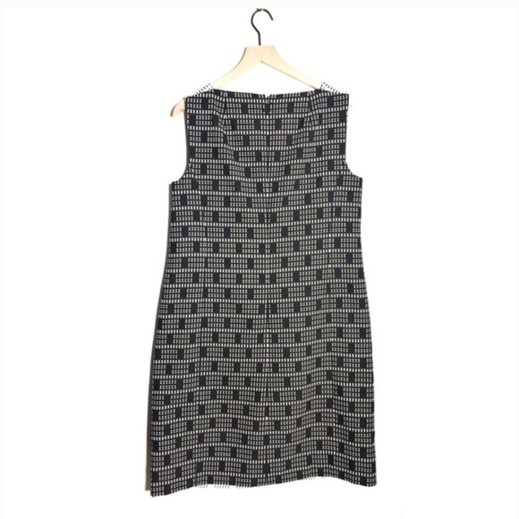 AKRIS Punto Lace Jacquard Black Sheath Dress | 12US/ 16 UK - Picture 5 of 11